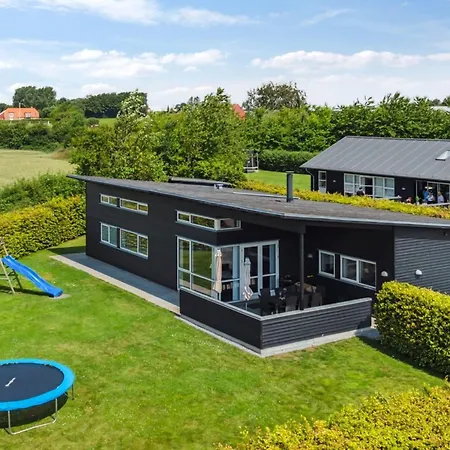 Holiday home Gloria - 500m From The Sea By Interhome