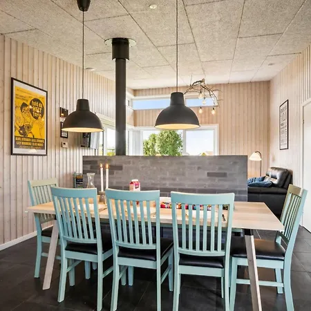 Gloria - 500m From The Sea By Interhome *