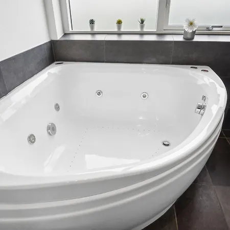 Holiday home Gloria - 500m From The Sea By Interhome