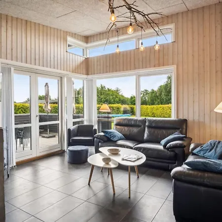 Holiday home Gloria - 500m From The Sea By Interhome *