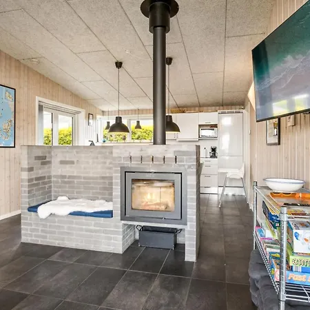 Gloria - 500m From The Sea By Interhome Holiday home